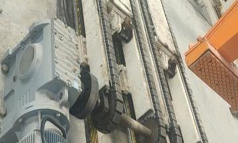 Blok peranti mengangkat